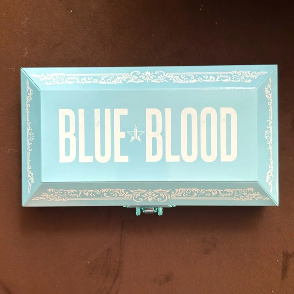 New Jeffree Star Blue Blood Eyeshadow Palette